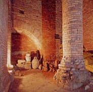 Stanza della colonna. L'ambiente pi ricco di testimonianze.